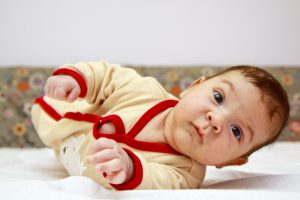 ענבלתנועה | האם אפשר ללמד תינוקות להתהפך?