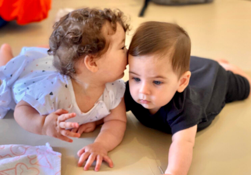 ענבלתנועה | תקשורת שפה ודיבור טרום לידה עד גיל חצי שנה - שני רוזנווסר, קלינאית תקשורת התפתחותית MA