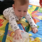 ענבל לתנועה | ליווי התפתחותי: רעיונות למשחקים עם תינוקות