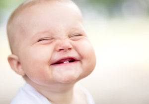 ענבל לתנועה | ליווי התפתחותי: איך לטפל בשיניים של תינוקות ופעוטות